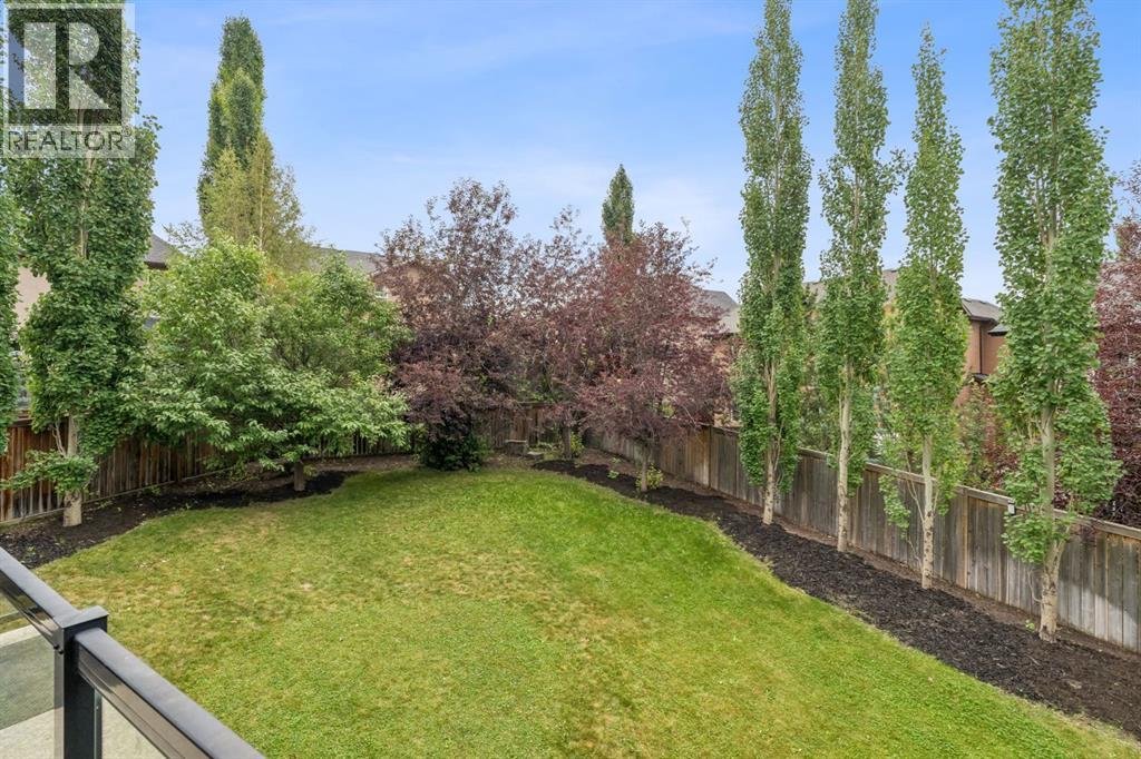 46 Aspenshire Place SW, Aspen Woods, Calgary photo 3