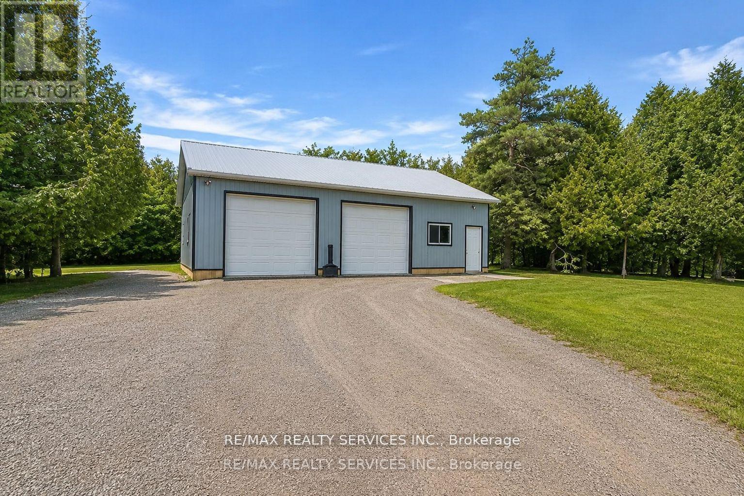 20040 KENNEDY ROAD - 40
