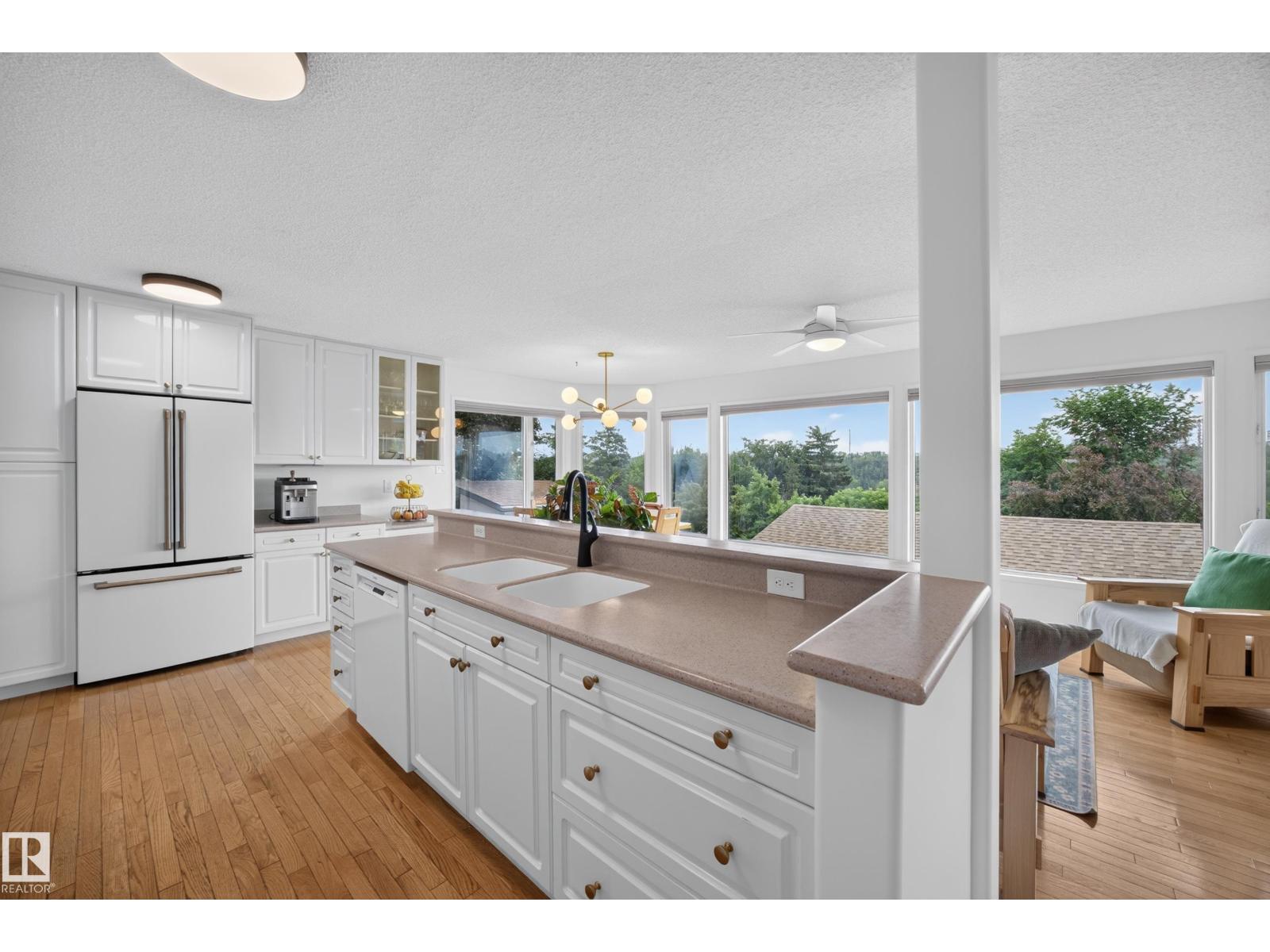 3411 103 AV NW - Image 6