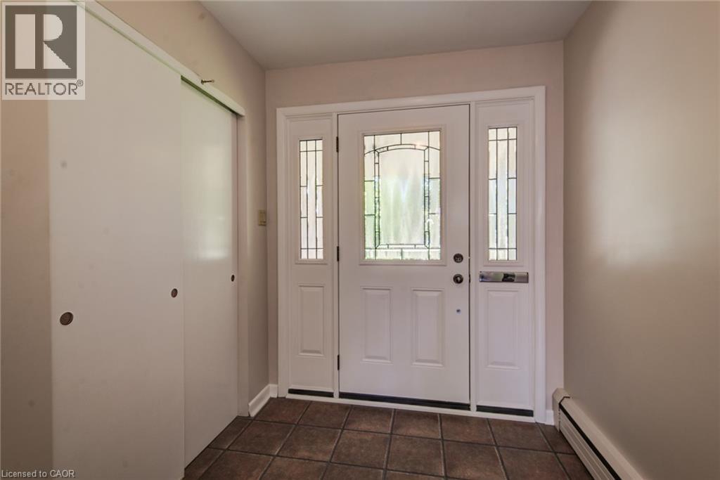 97 WESTMOUNT Road S - 8