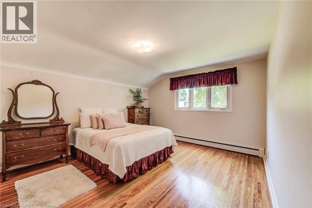 97 WESTMOUNT Road S - Image 23
