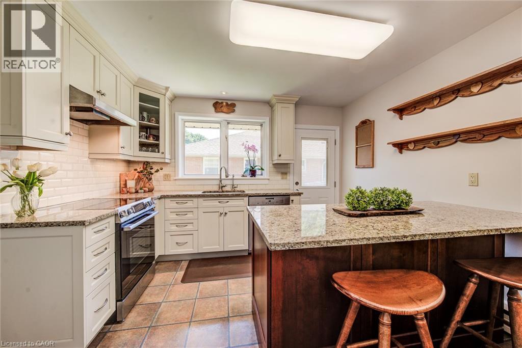 97 WESTMOUNT Road S - 17