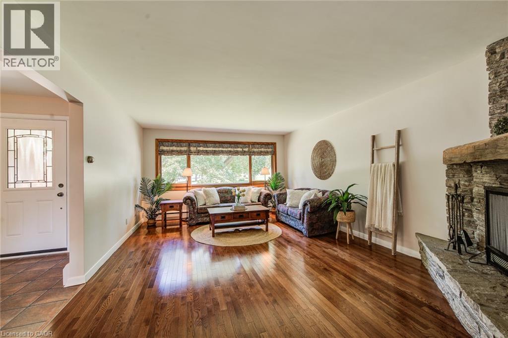 97 WESTMOUNT Road S - 13