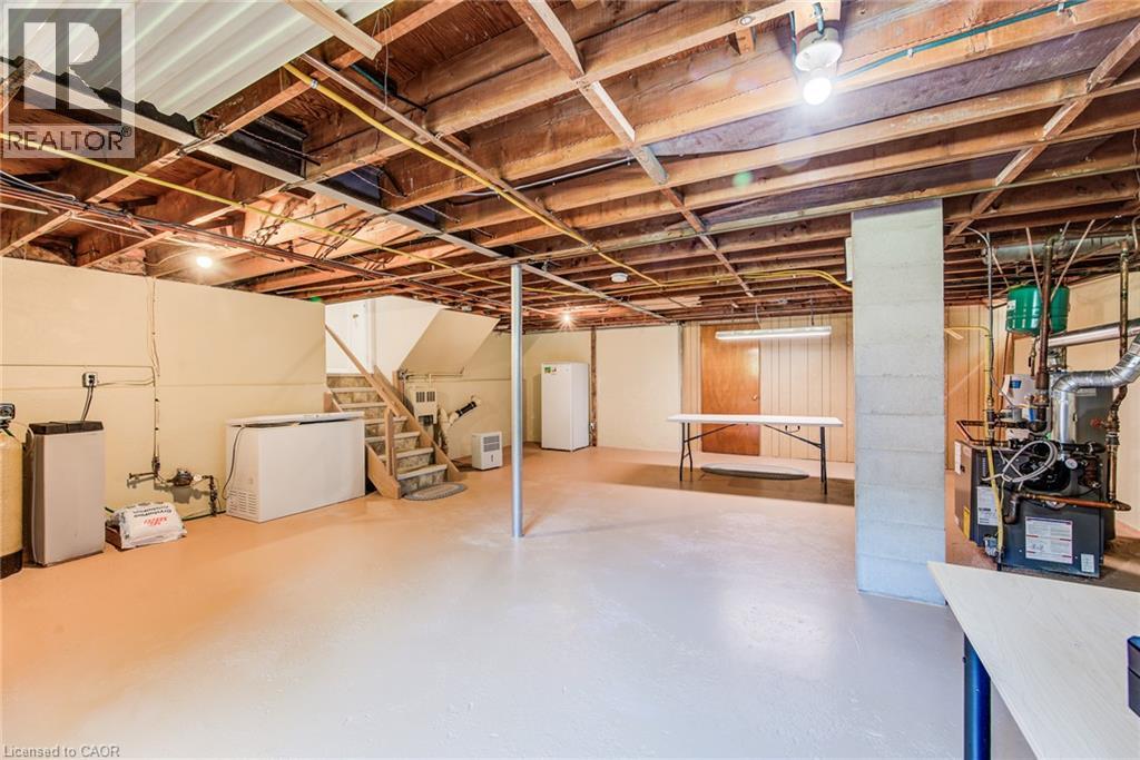97 WESTMOUNT Road S - Image 35
