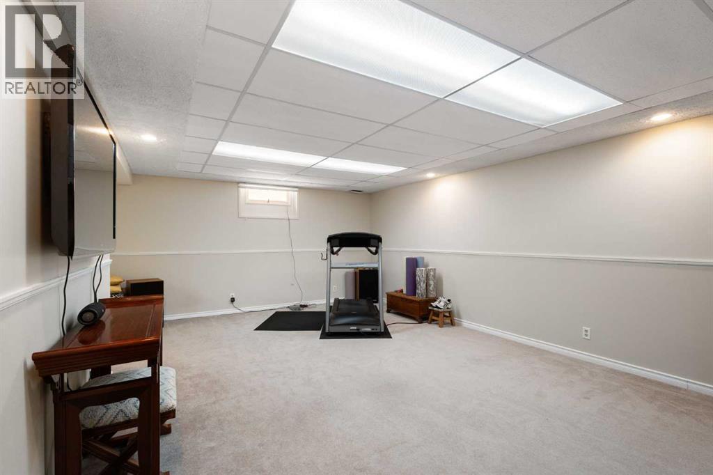 10720 Maplecrest Road SE - 27