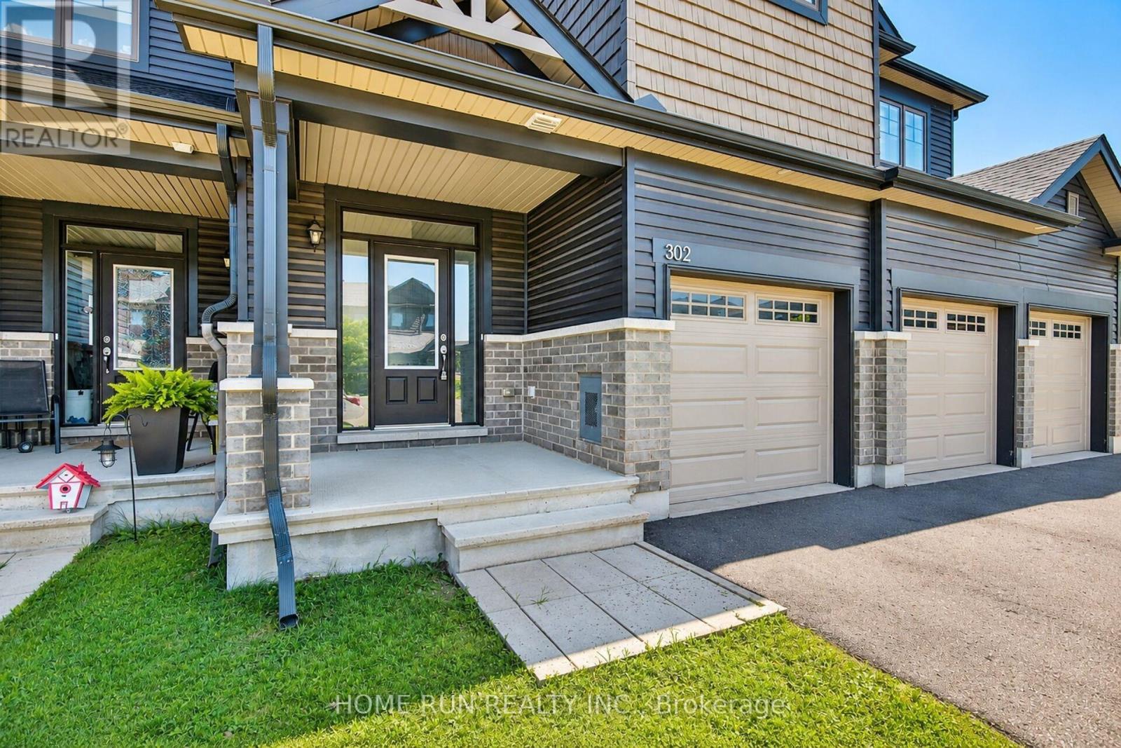 302 GRACKLE STREET - 2