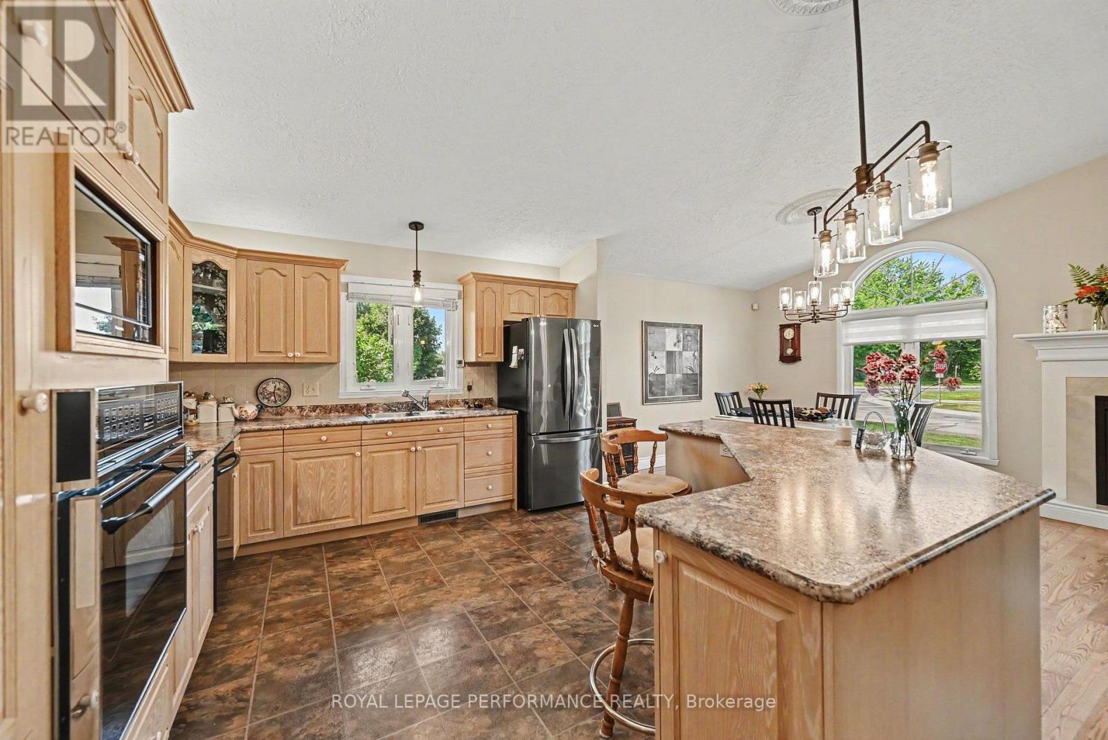 1401 HOLY CROSS BOULEVARD - 11