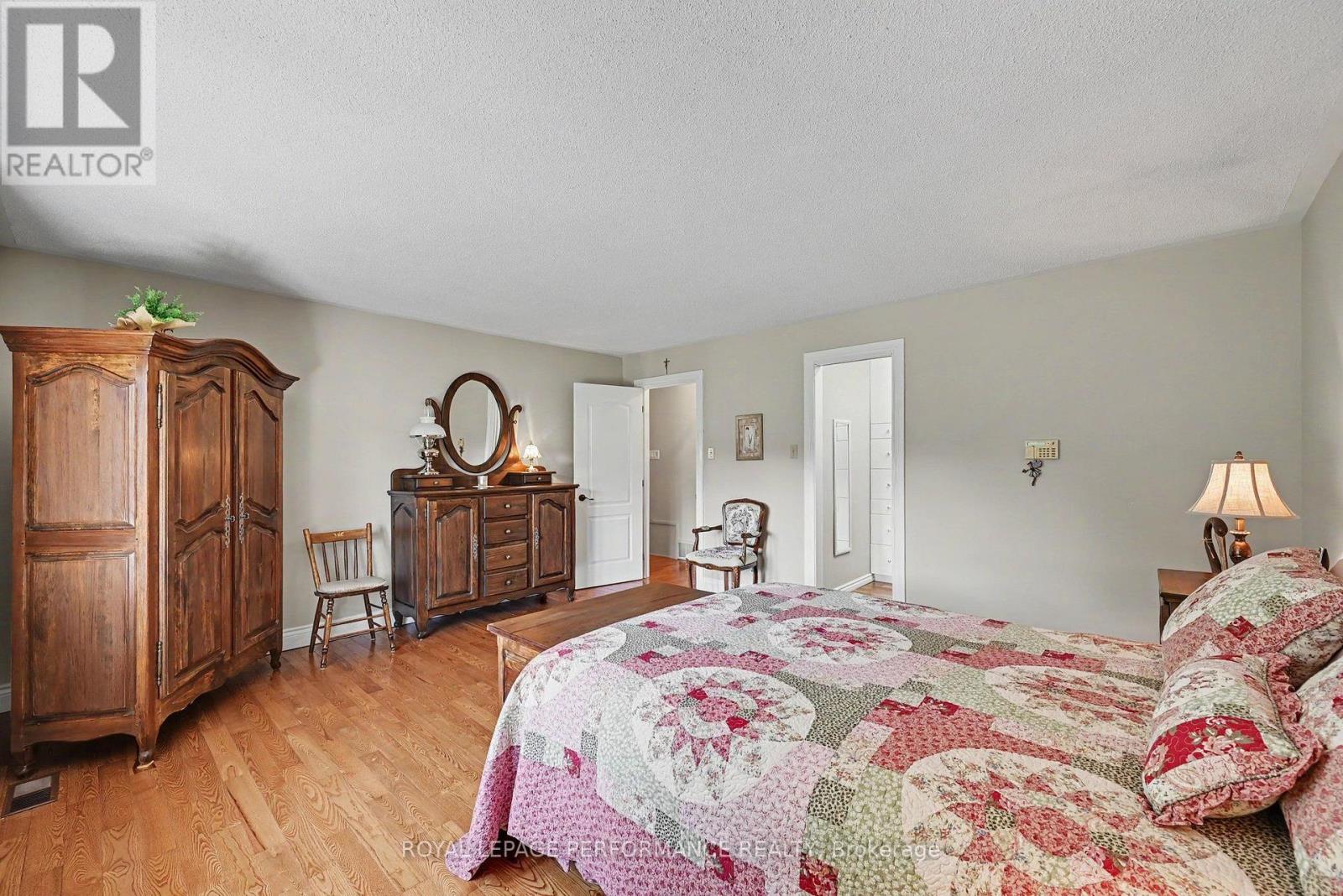 1401 HOLY CROSS BOULEVARD - 19