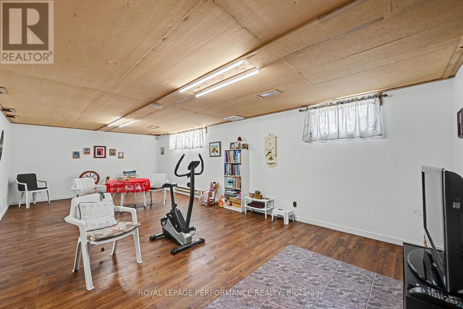 1401 HOLY CROSS BOULEVARD - 27
