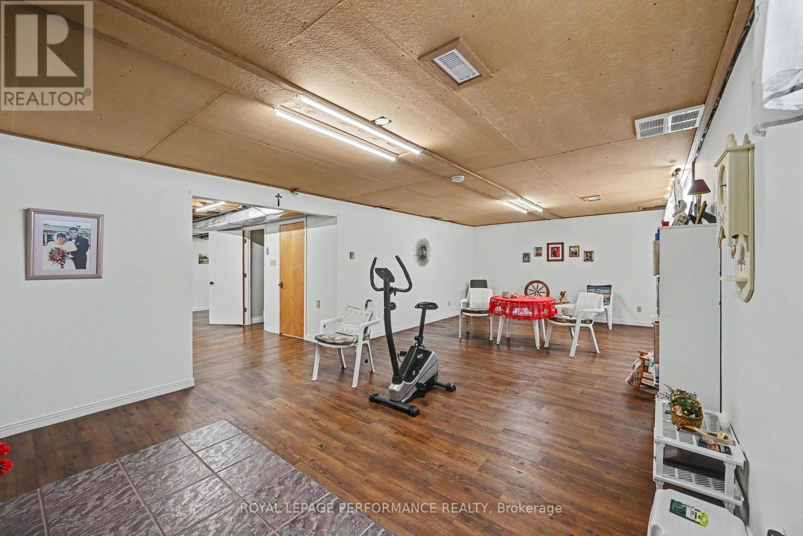 1401 HOLY CROSS BOULEVARD - 28