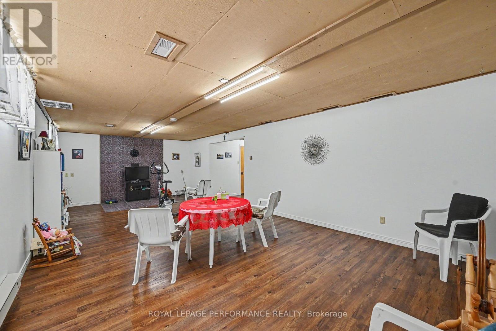 1401 HOLY CROSS BOULEVARD - 29