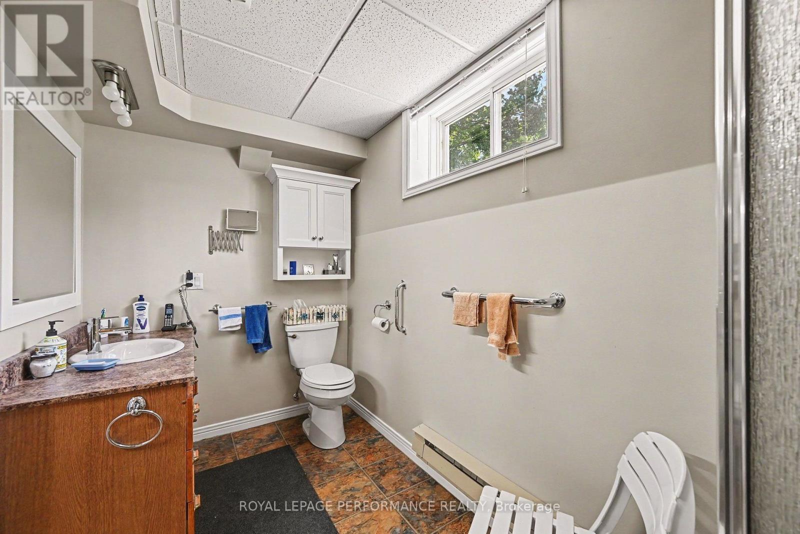 1401 HOLY CROSS BOULEVARD - 31
