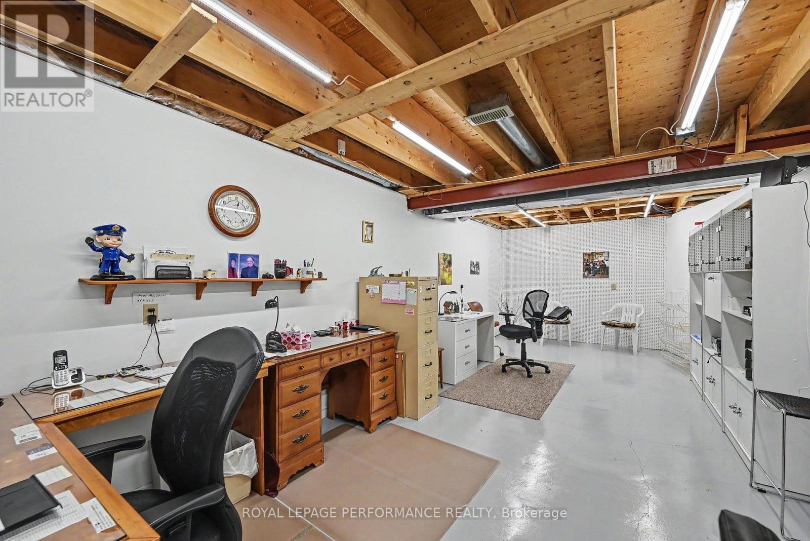 1401 HOLY CROSS BOULEVARD - 32
