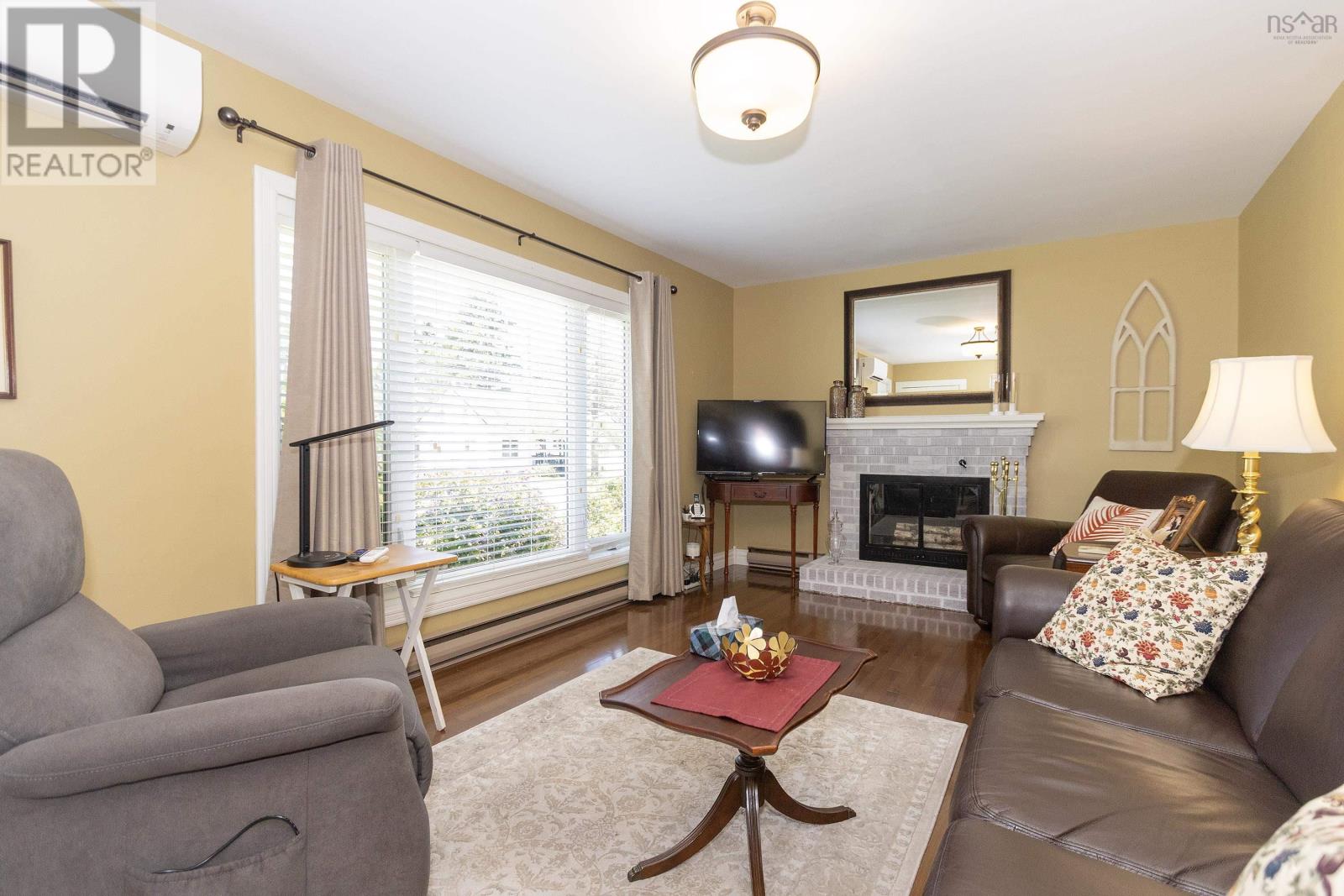 12 Central Avenue - 17