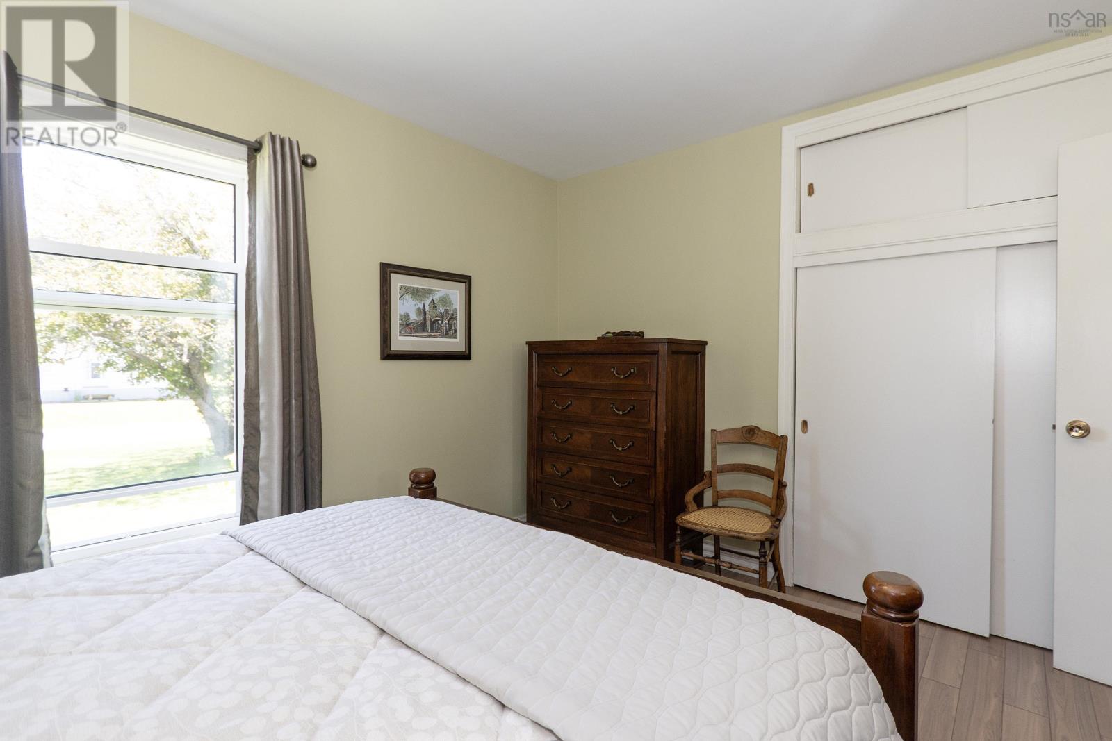 12 Central Avenue - 24