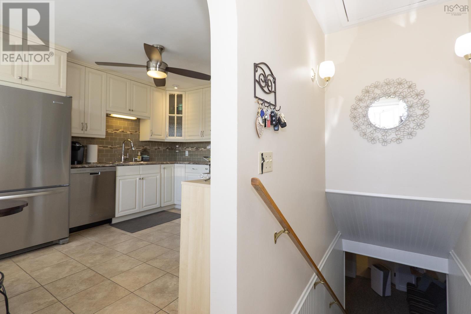 12 Central Avenue - 8