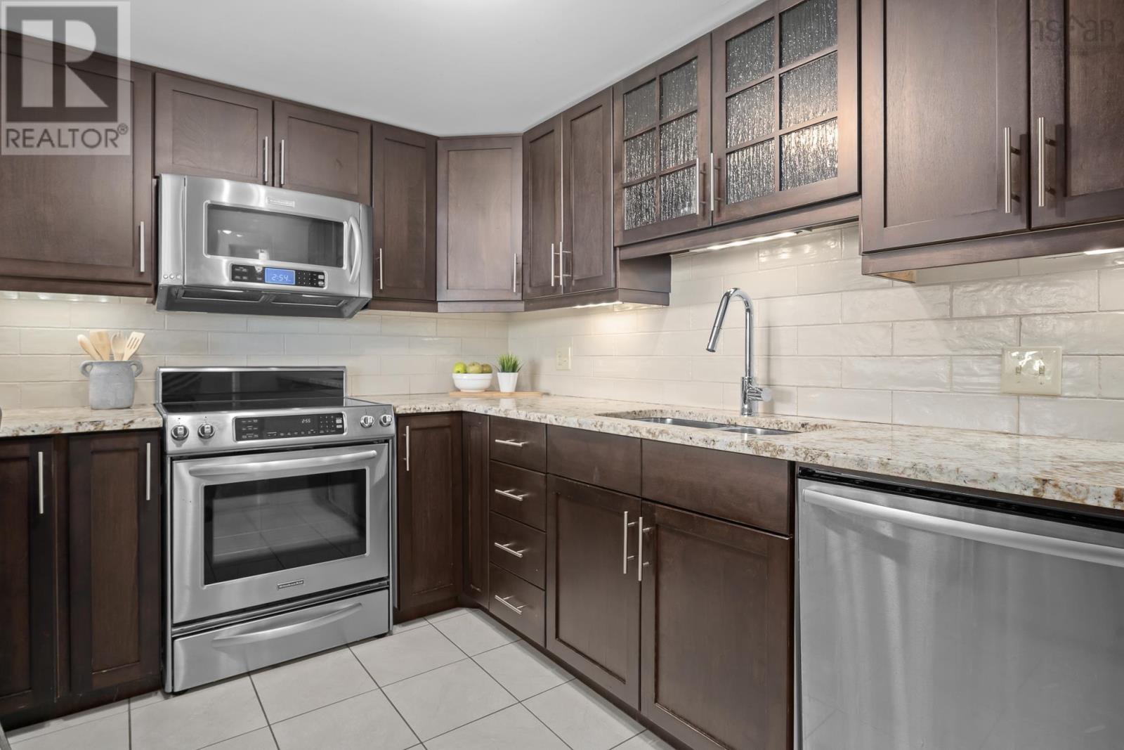 #104 1 Prince Street - 13