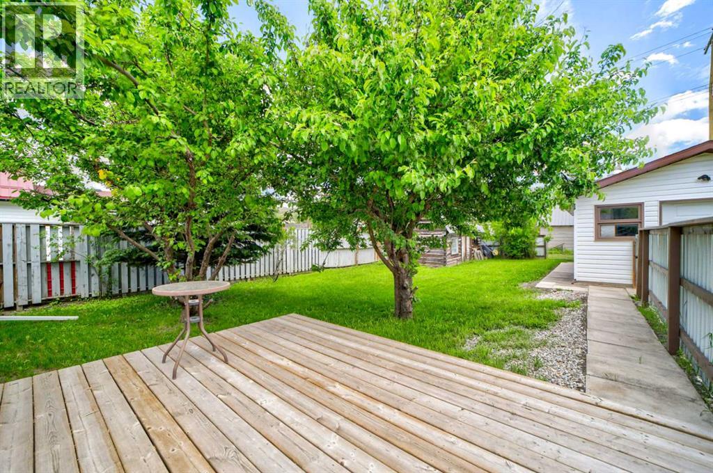 1225 84 Street - 29