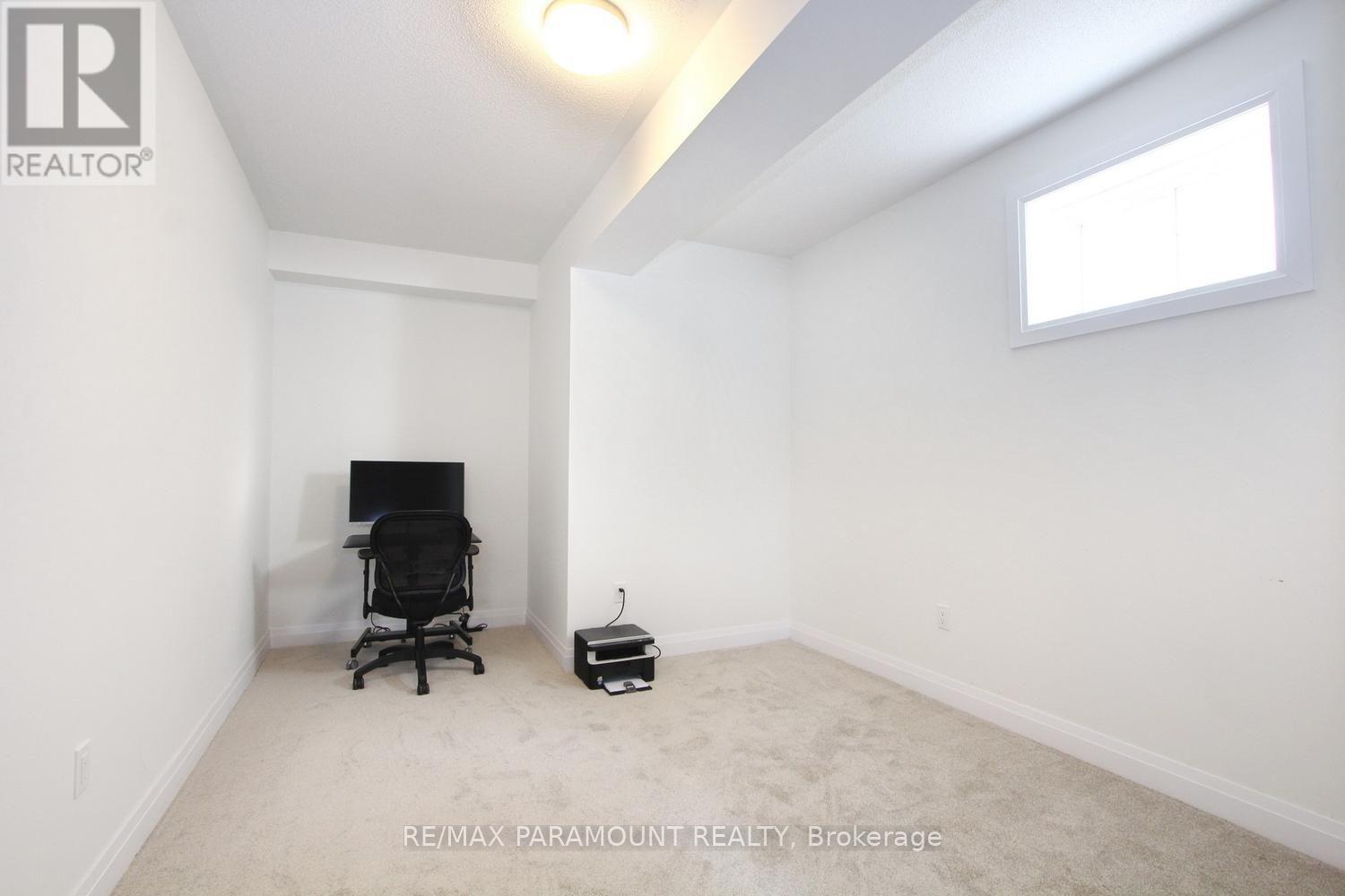 24 KINGS HILL DRIVE - 36