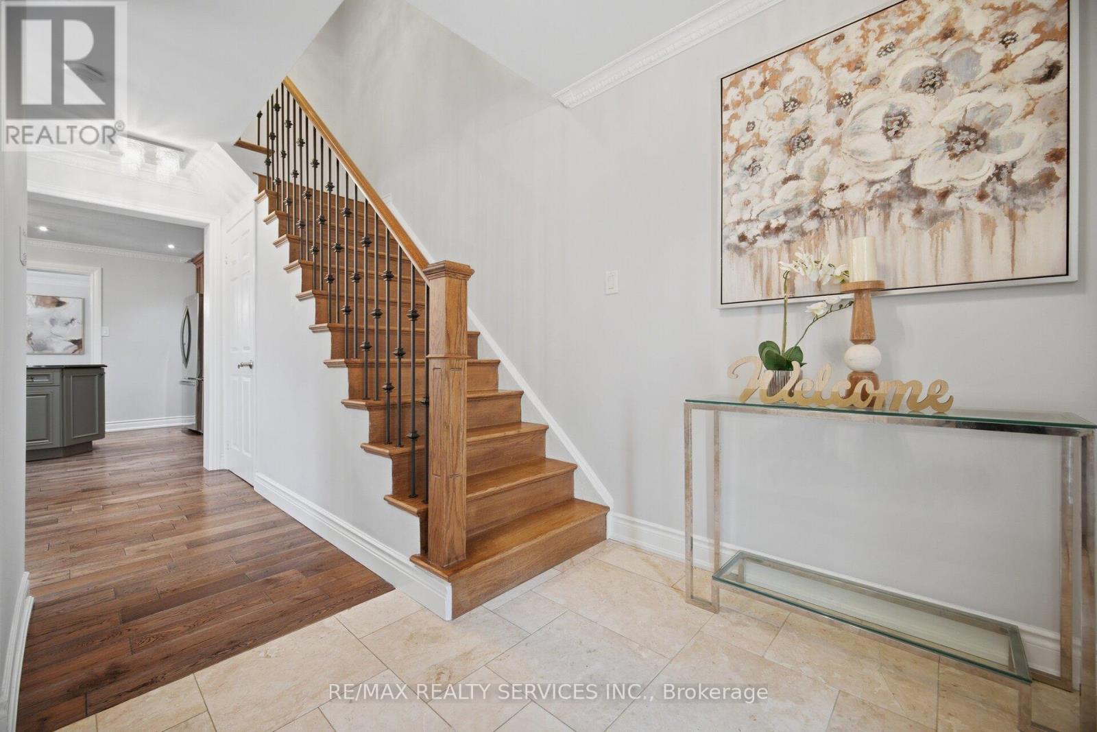 35 GLENMANOR DRIVE - 21