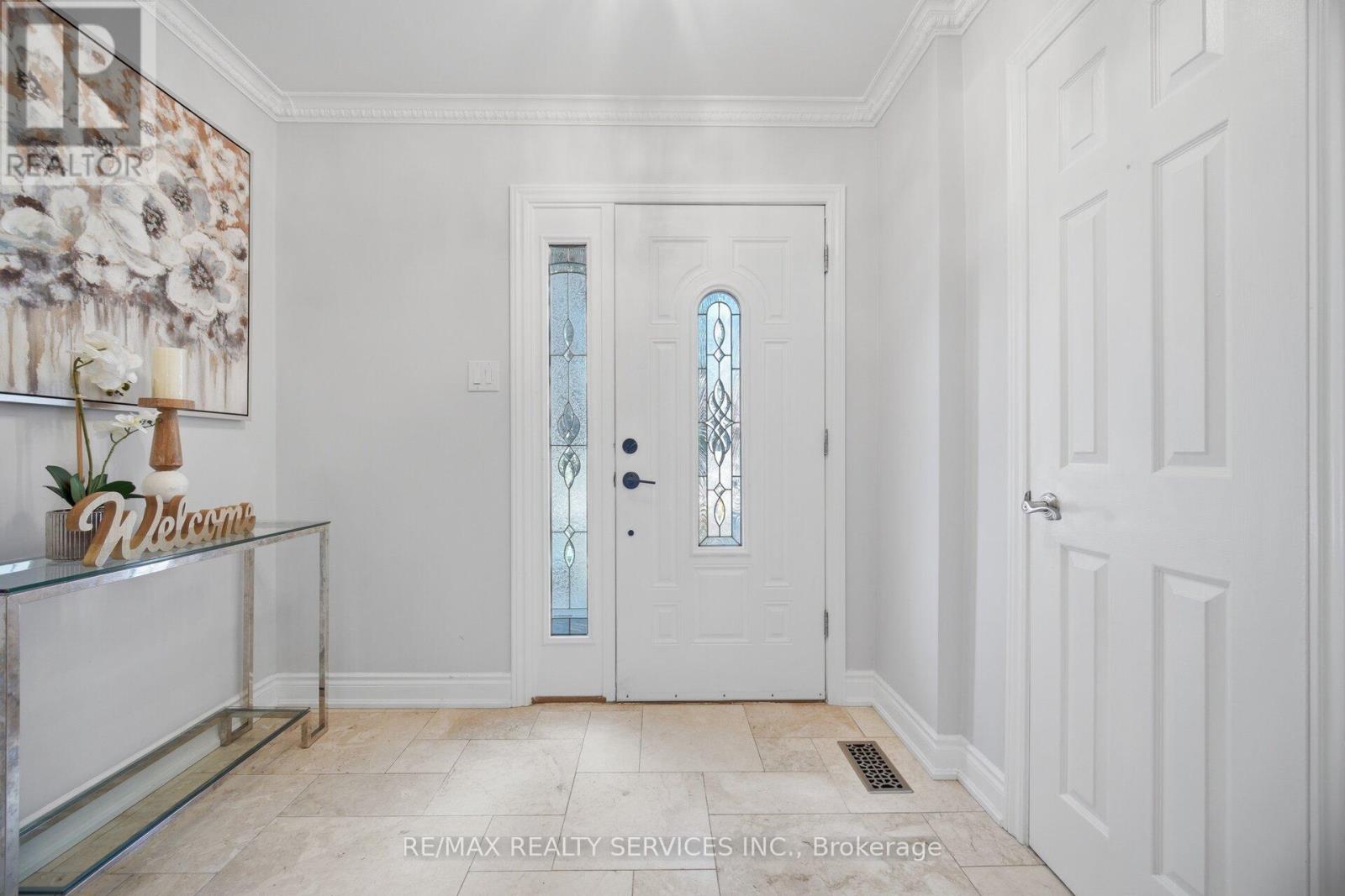 35 GLENMANOR DRIVE - 6