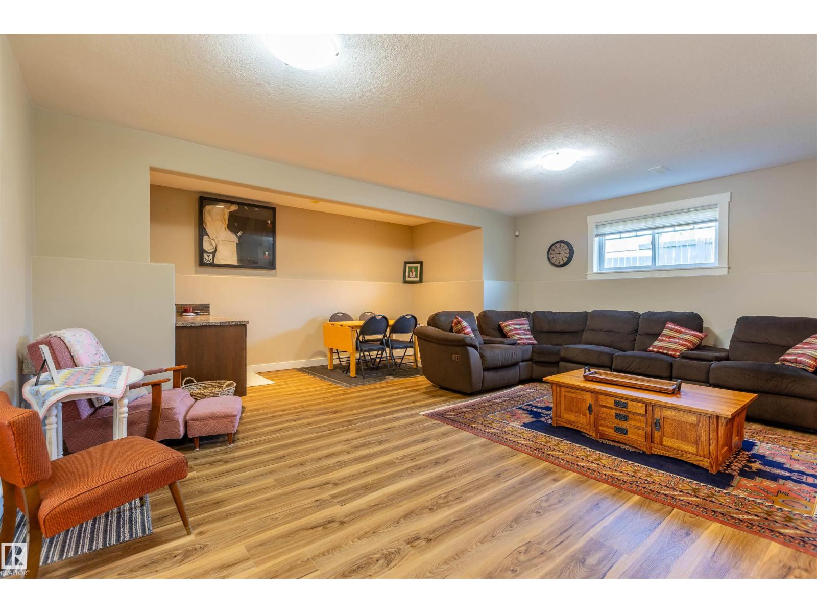 501 GRANDIN DR - 35