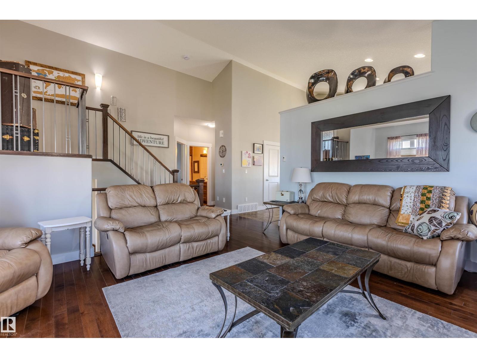 501 GRANDIN DR - 11