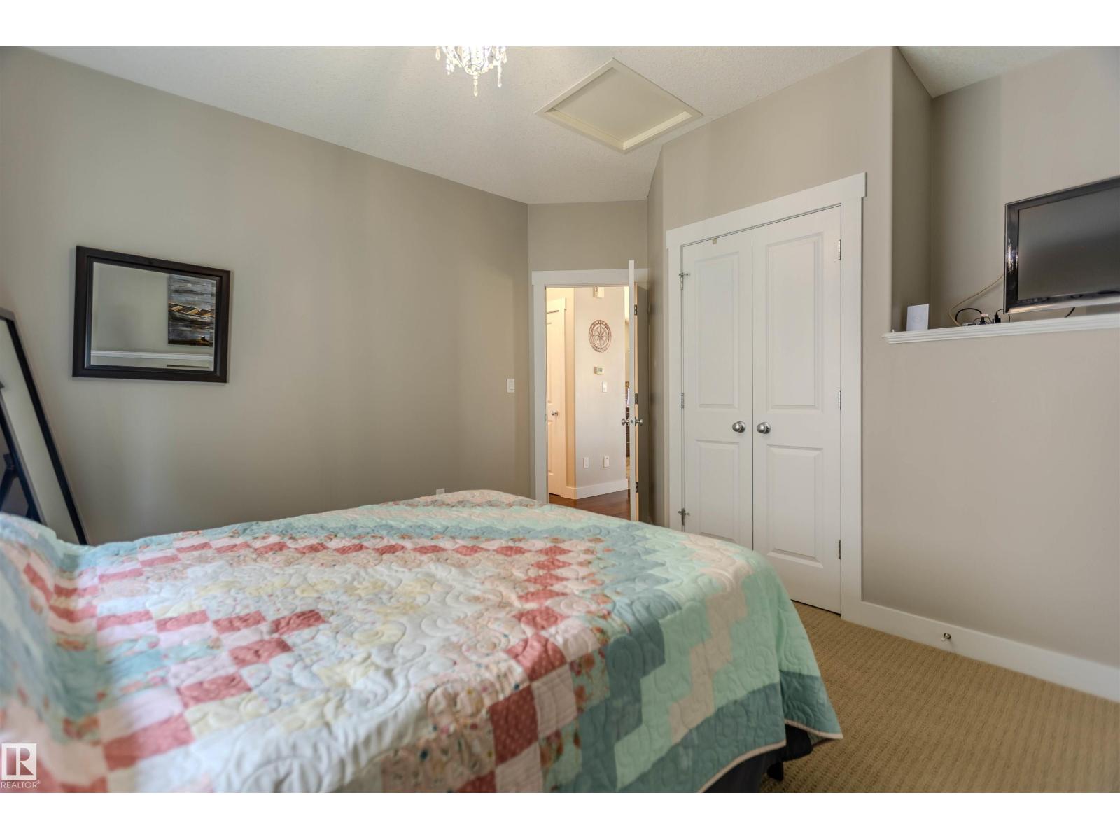 501 GRANDIN DR - 29