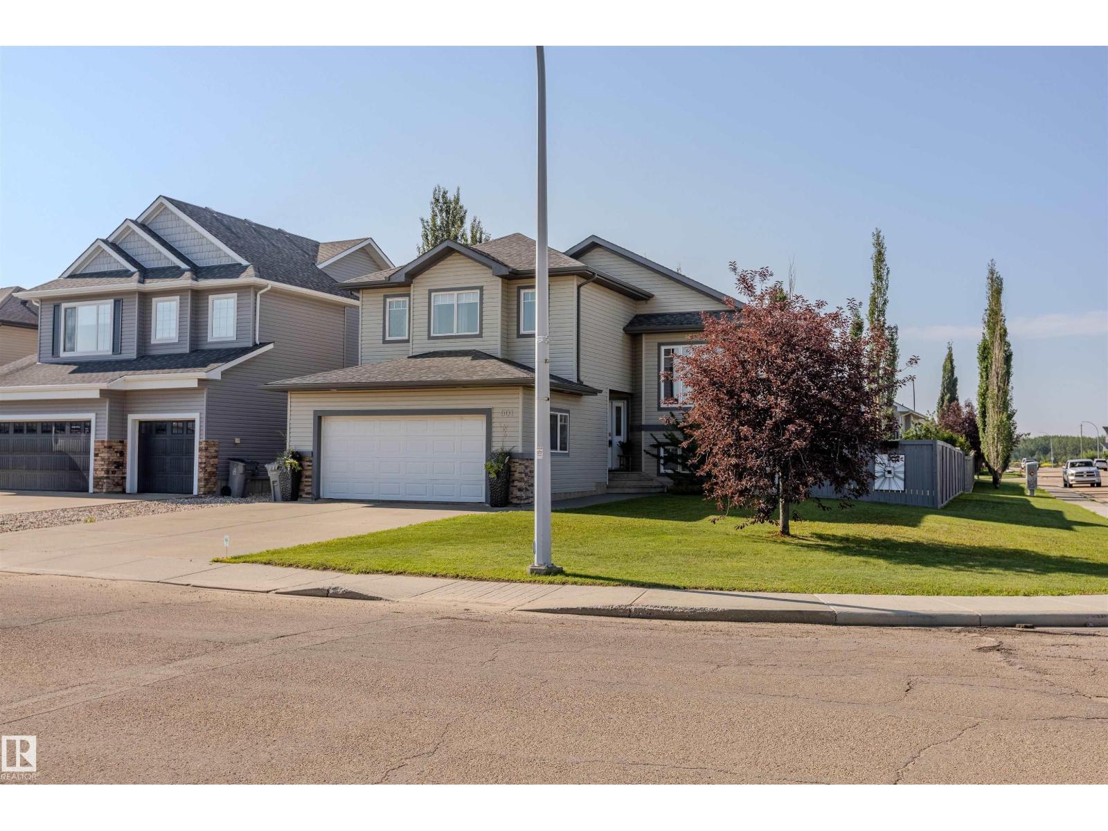 501 GRANDIN DR - 3
