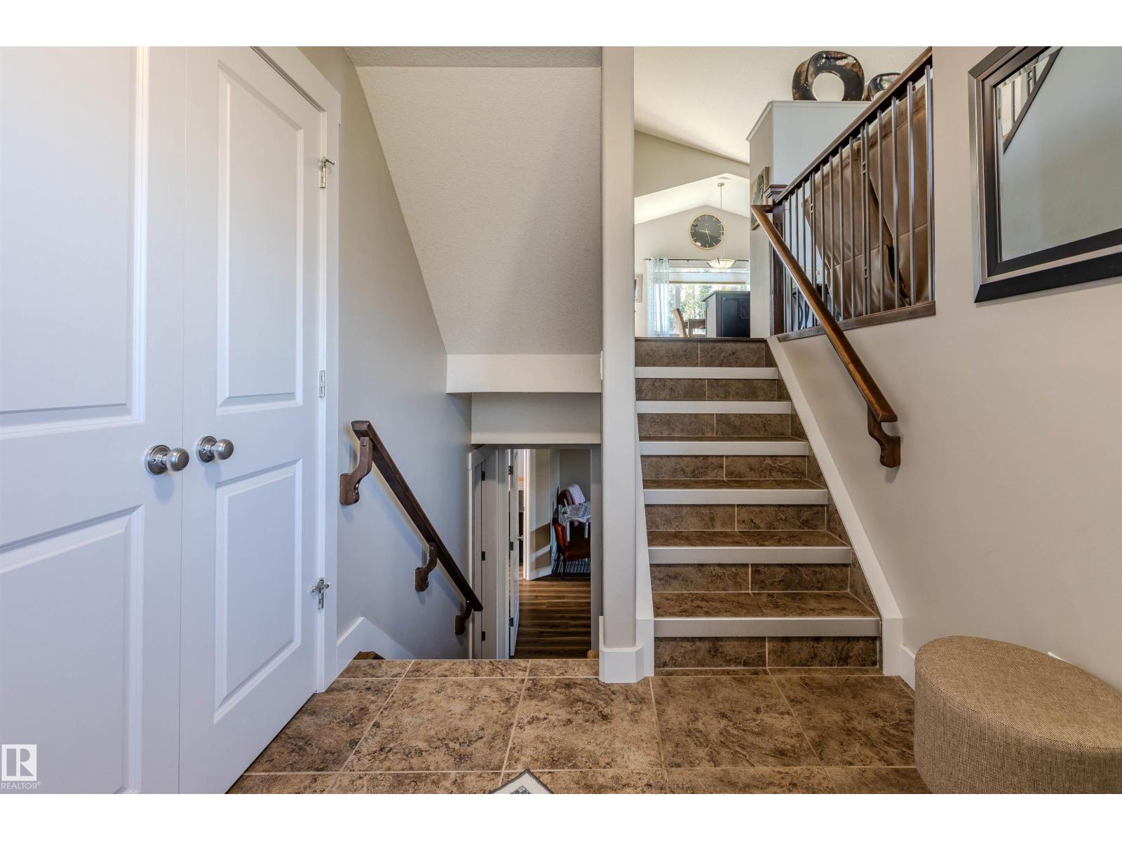 501 GRANDIN DR - 7