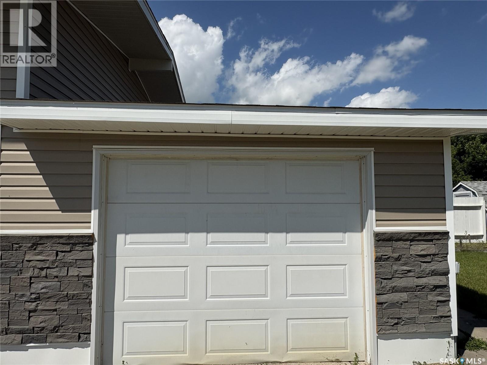 27 Calvert CRESCENT - 19