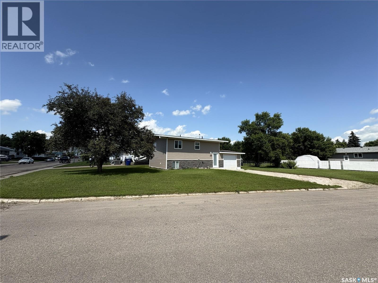 27 Calvert CRESCENT - 2