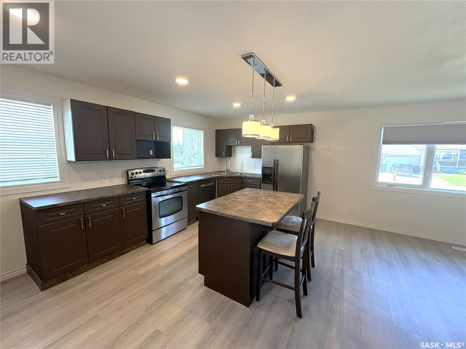 27 Calvert CRESCENT - 3