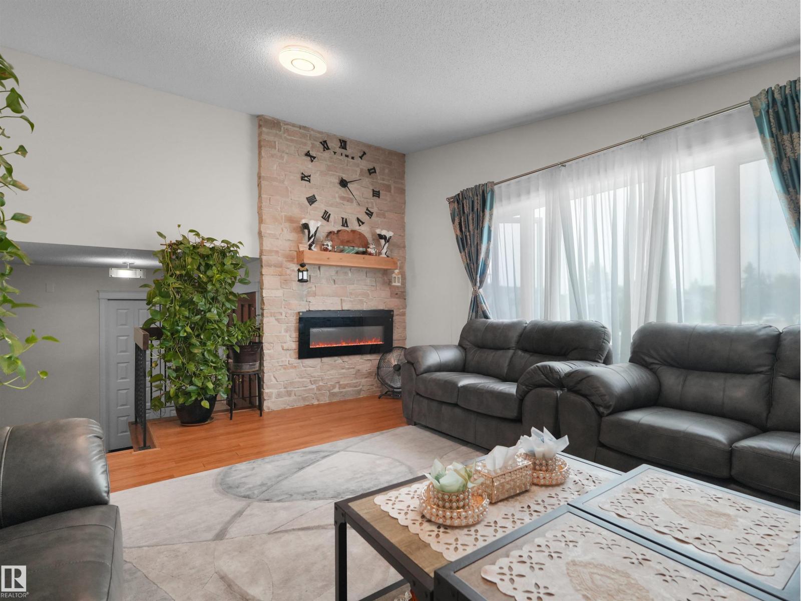15603 122 ST NW - 17