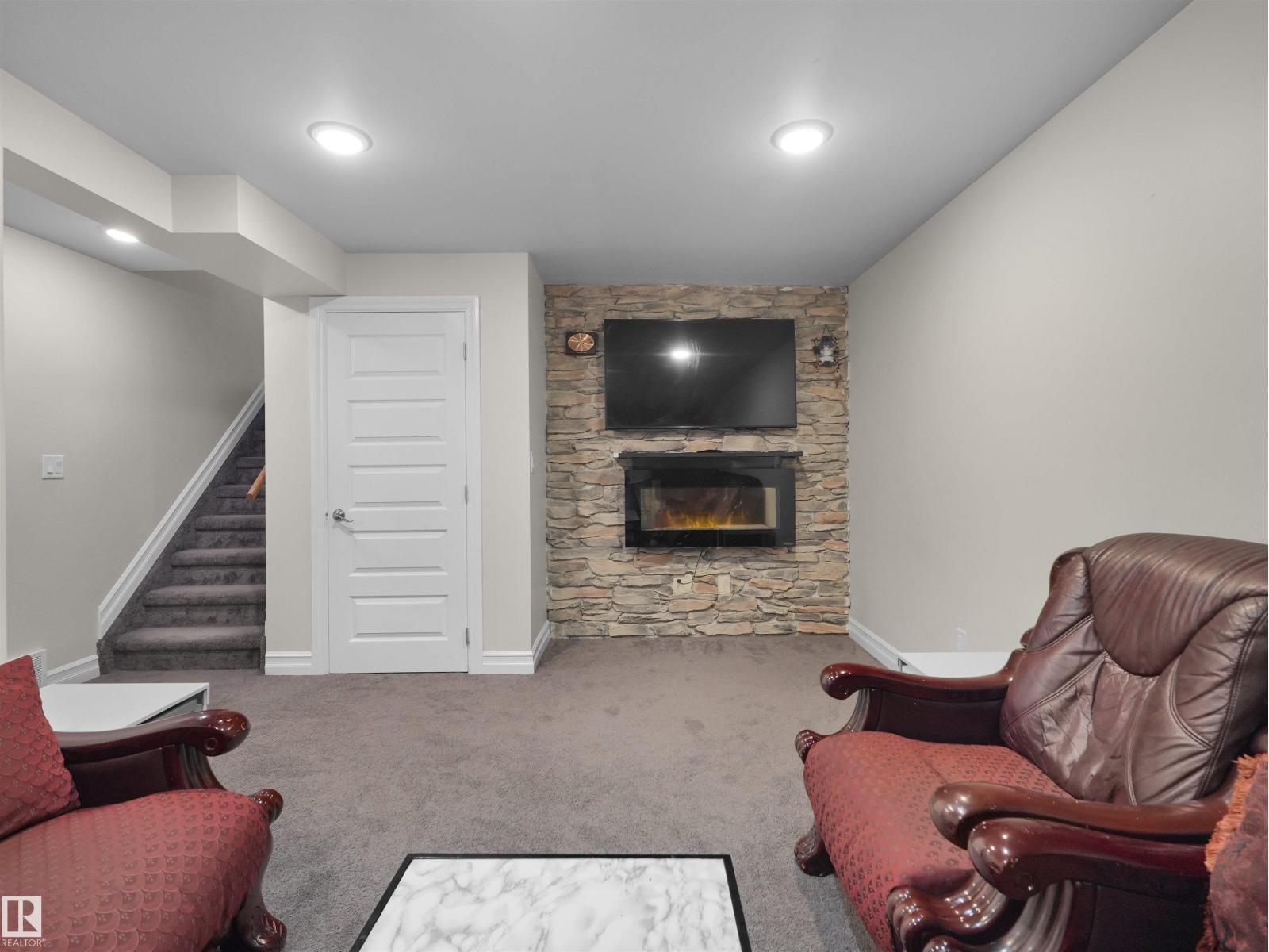 15603 122 ST NW - 44