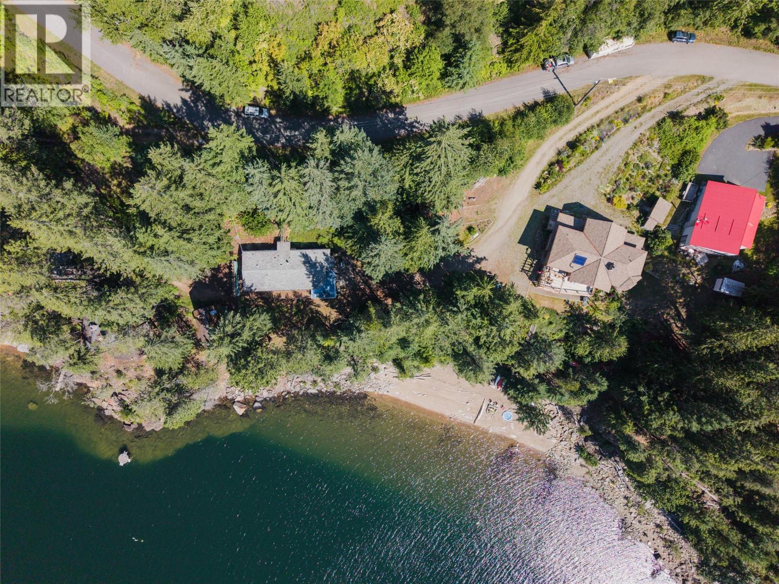 4218 Woodbury Village Road, Ainsworth