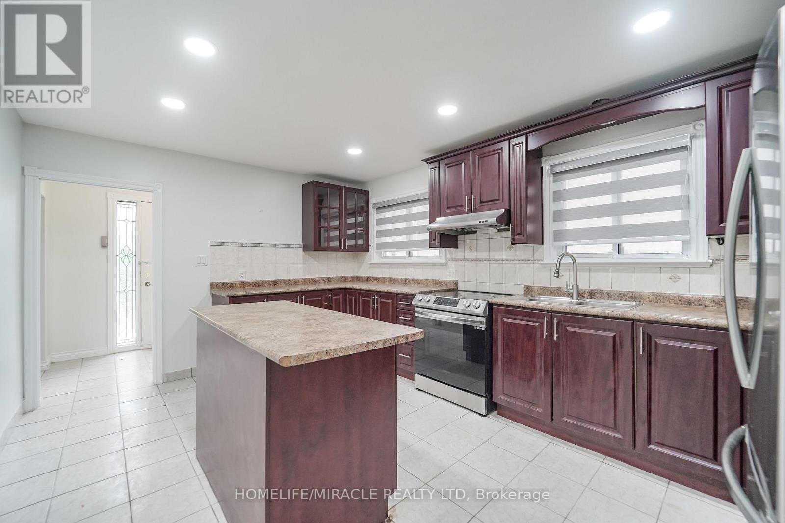 1074 MIDLAND AVENUE - 11