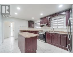 Living room - 1074 Midland Avenue, Toronto, ON M1K4G9 Photo 11