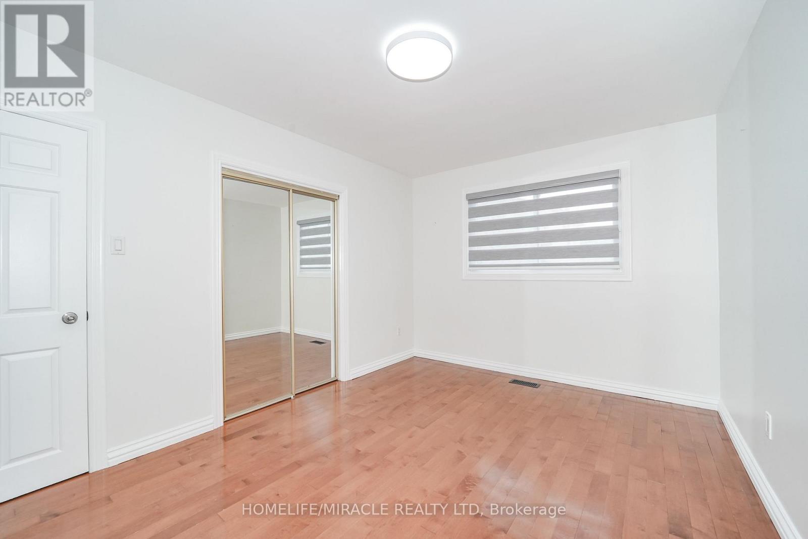 1074 MIDLAND AVENUE - 14