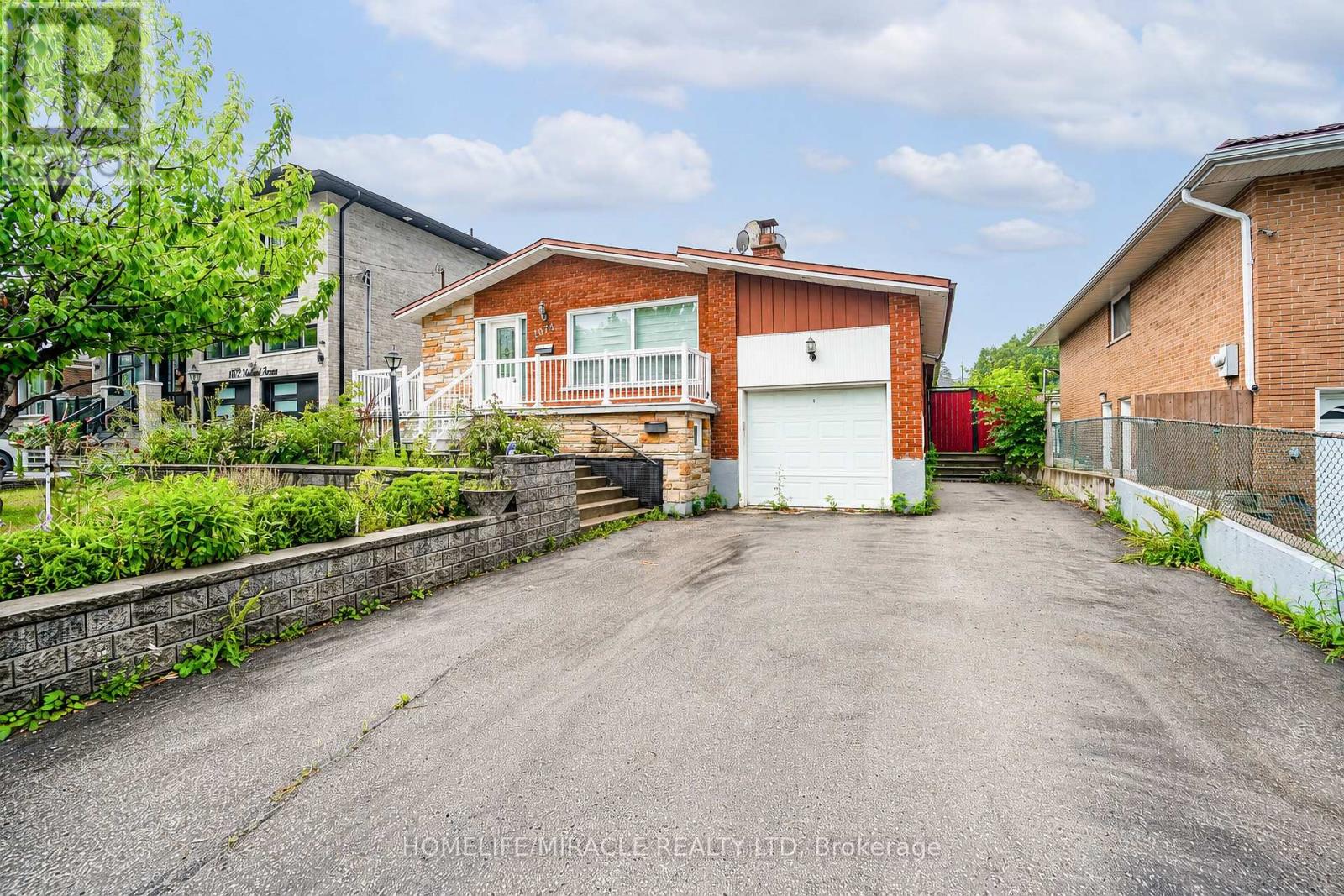 1074 MIDLAND AVENUE - 3