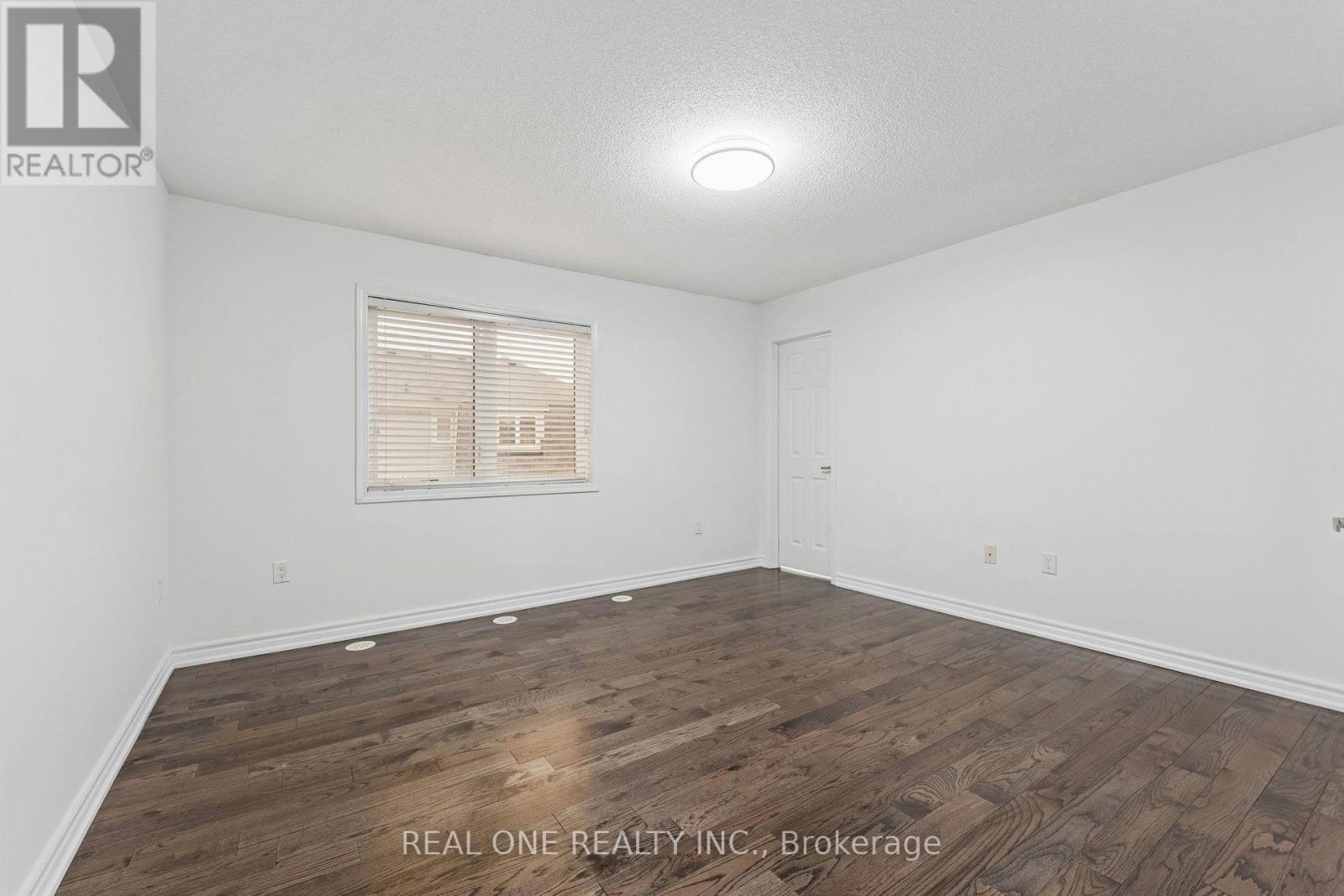 30 HENNEBERRY LANE - 21