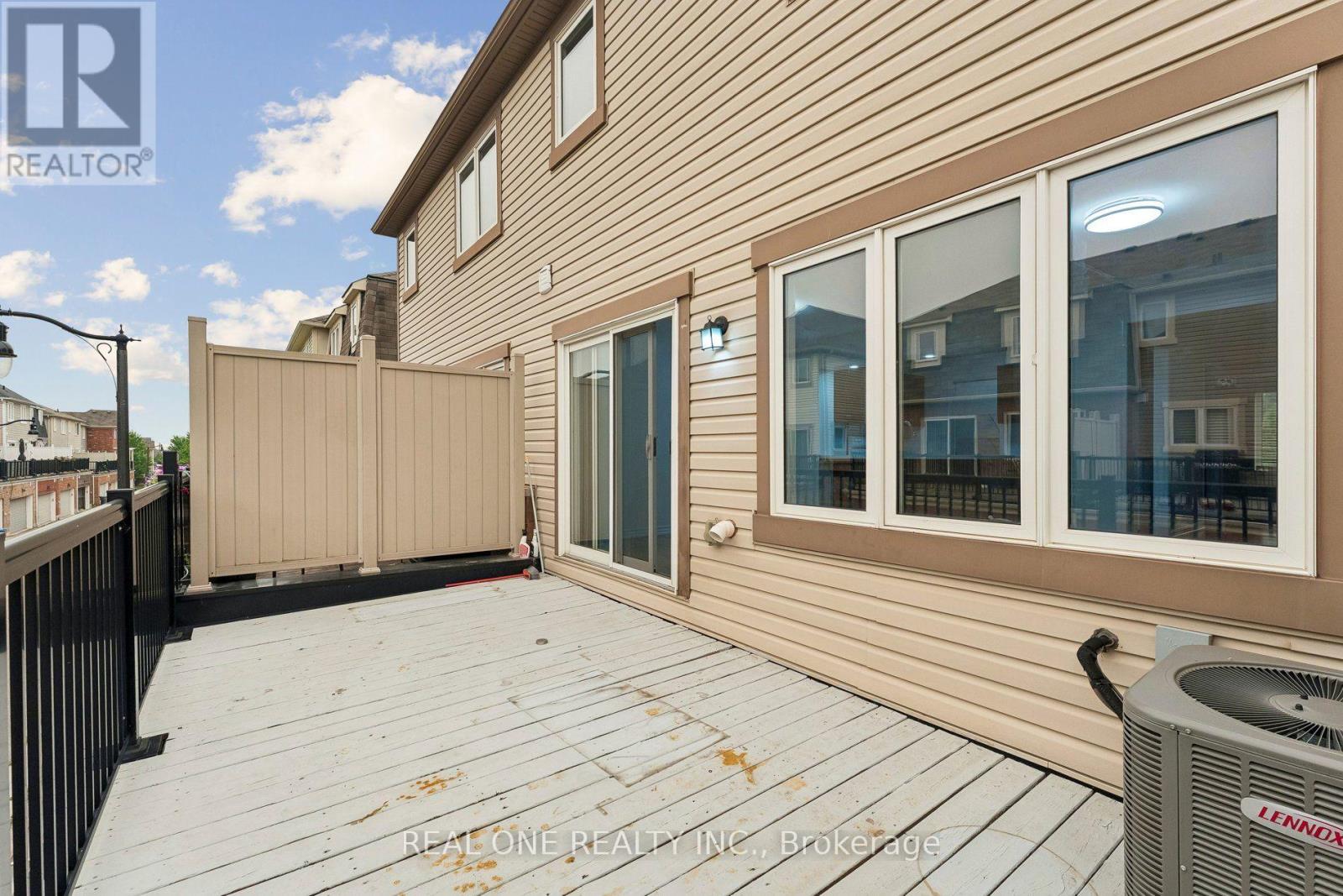 30 HENNEBERRY LANE - 35