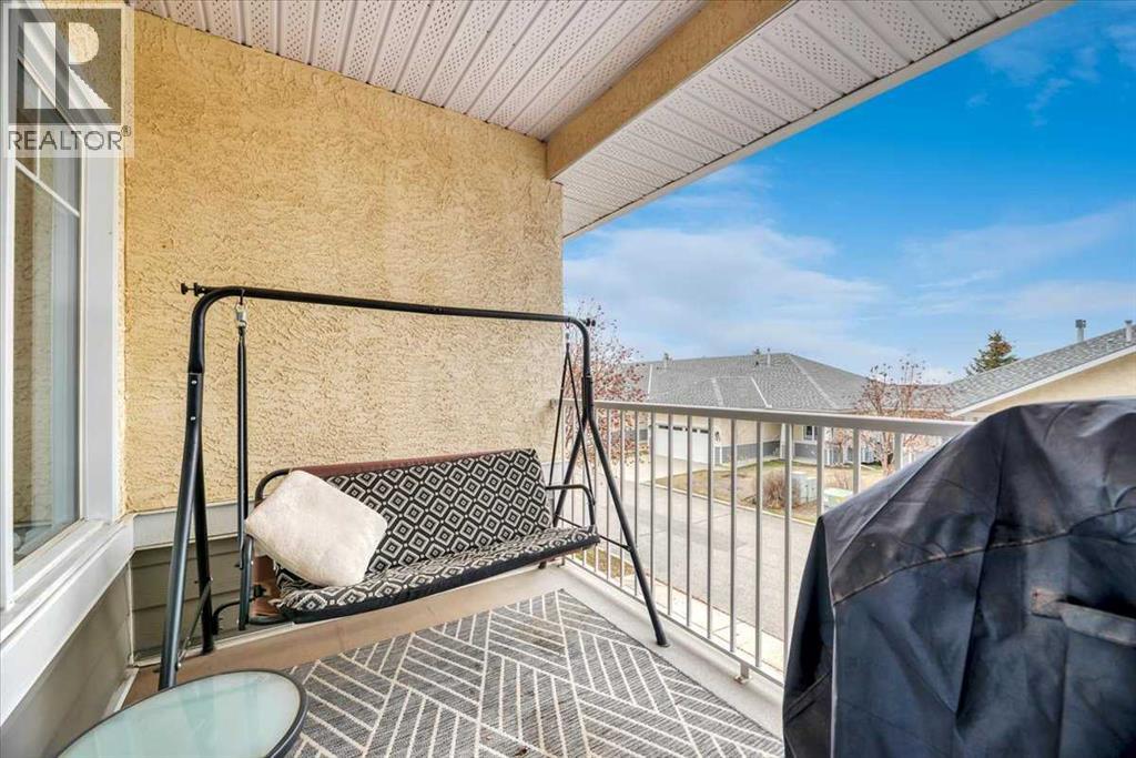 #35 72 Millside Drive SW - 16