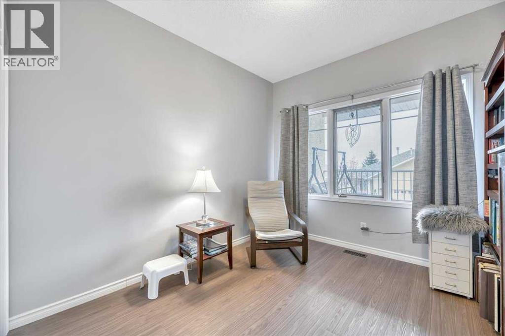 #35 72 Millside Drive SW - 17