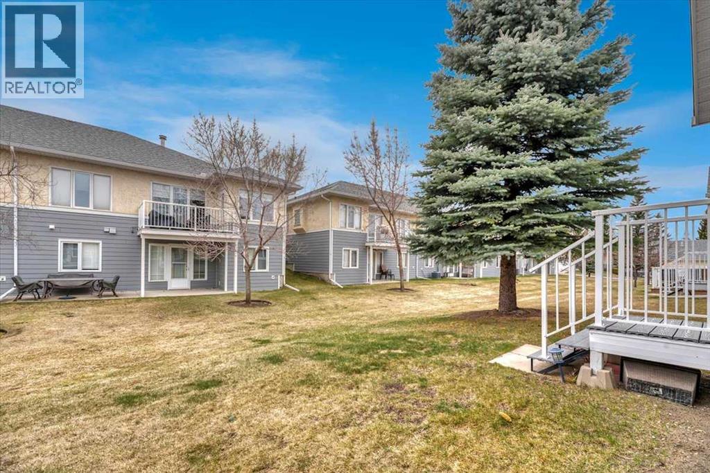 #35 72 Millside Drive SW - 24
