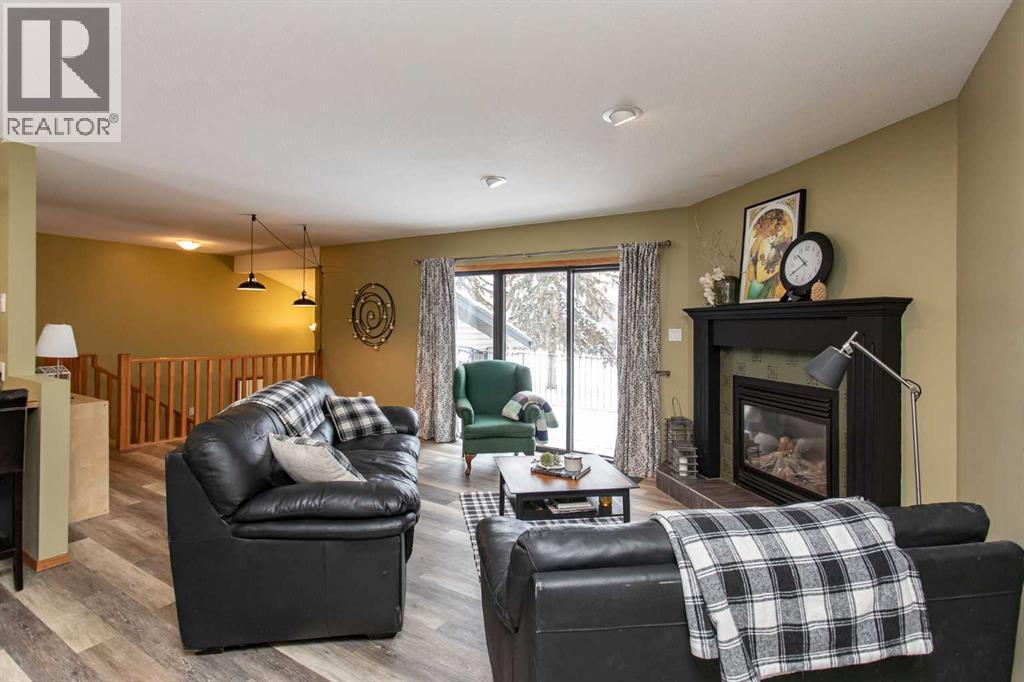 14 Parkland Crescent - 18