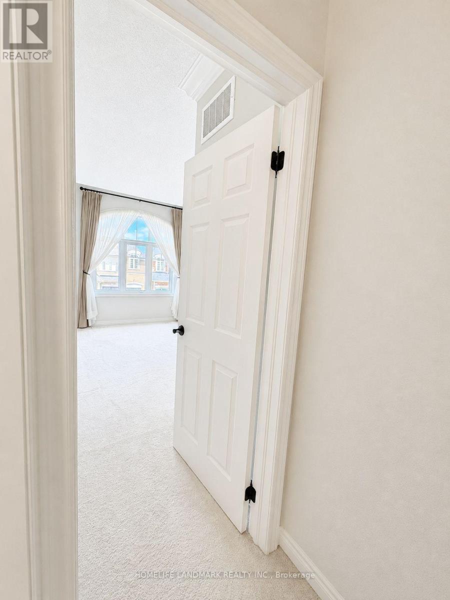 4 JOHN WEDDELL AVENUE - 42