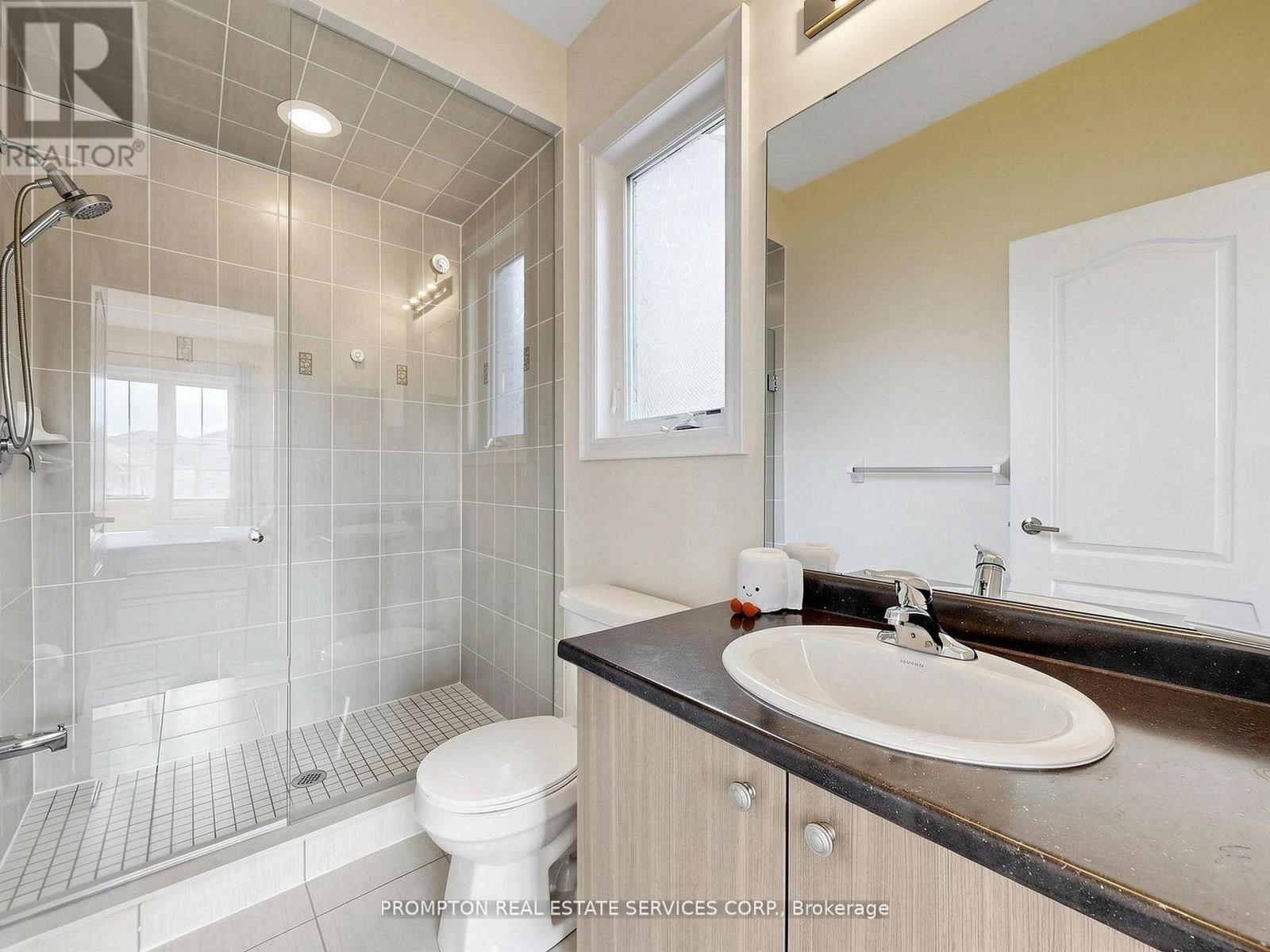 29 BEEBE CRESCENT - 27