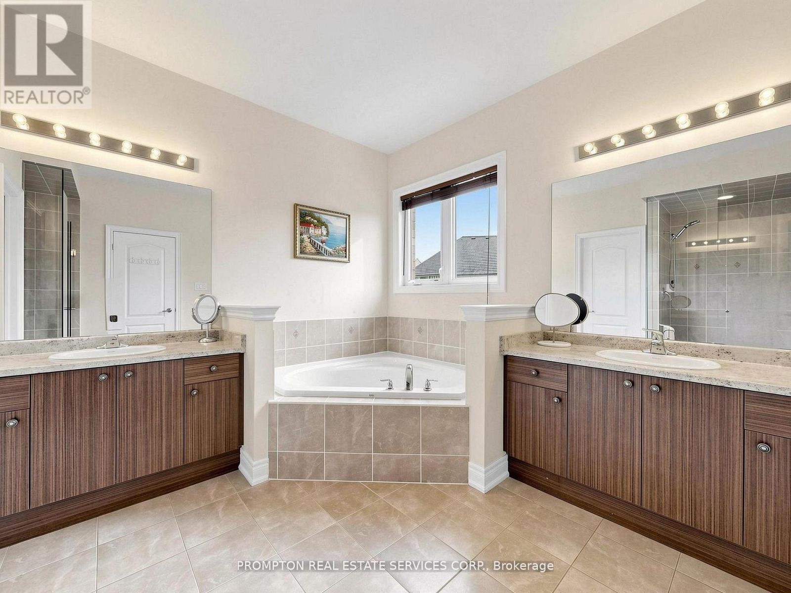 29 BEEBE CRESCENT - 22