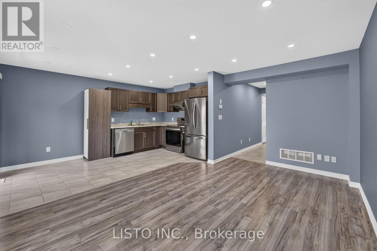 44 HANEY DRIVE - 11